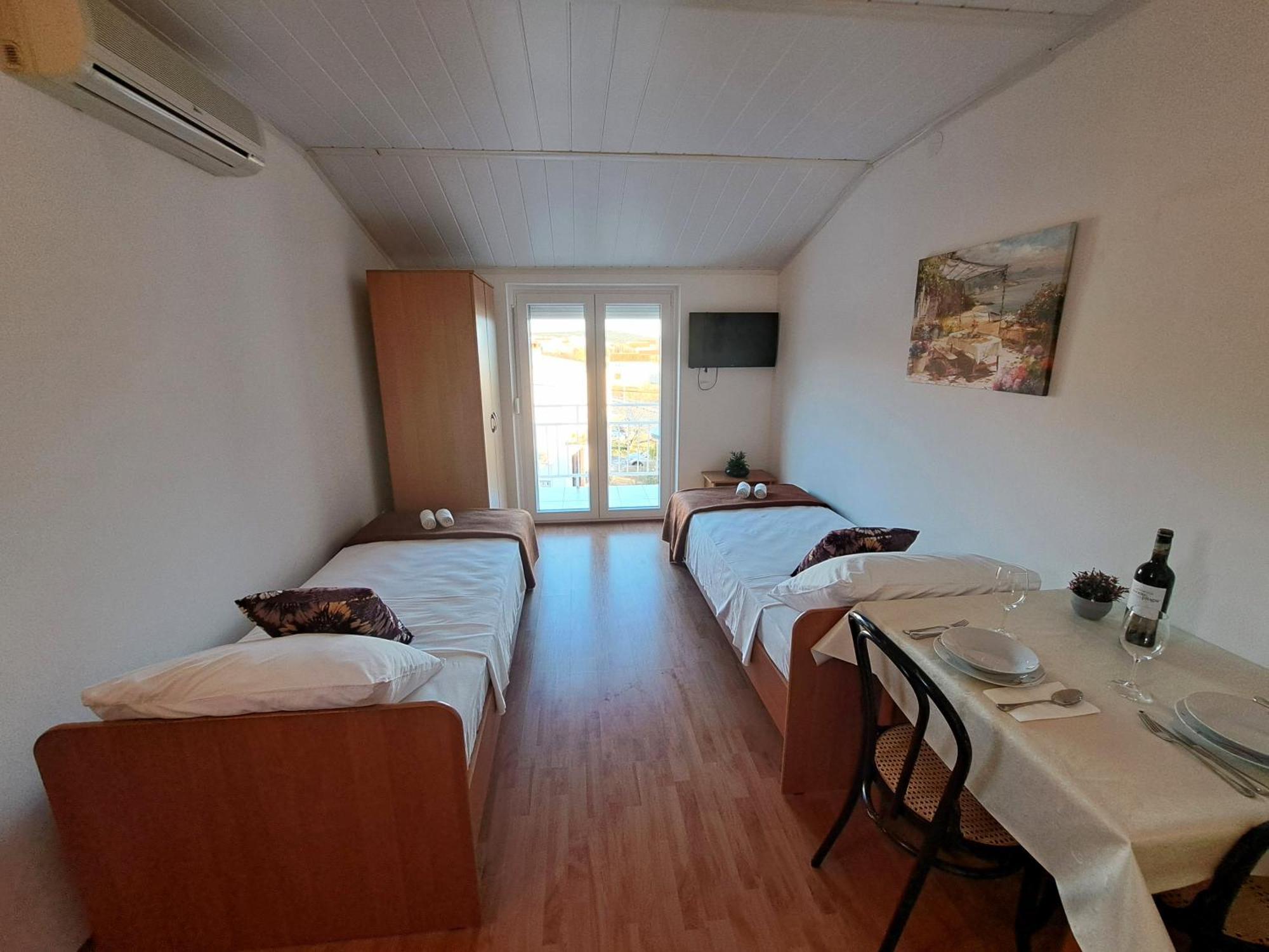 Apartments Maruna Maslenica Luaran gambar