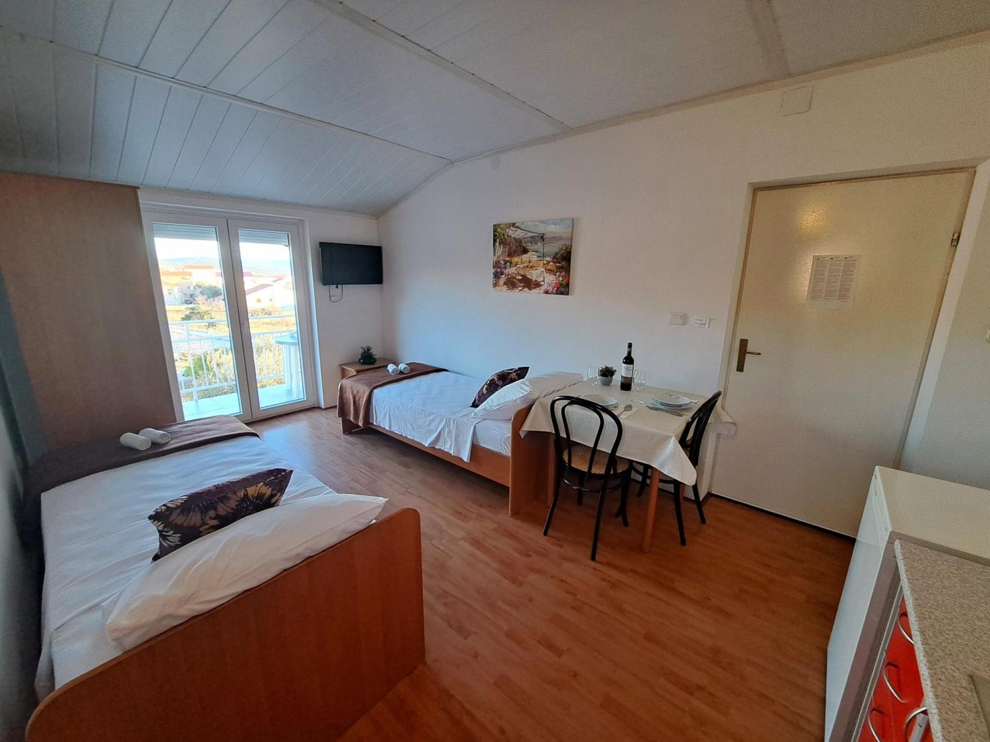 Apartments Maruna Maslenica Luaran gambar
