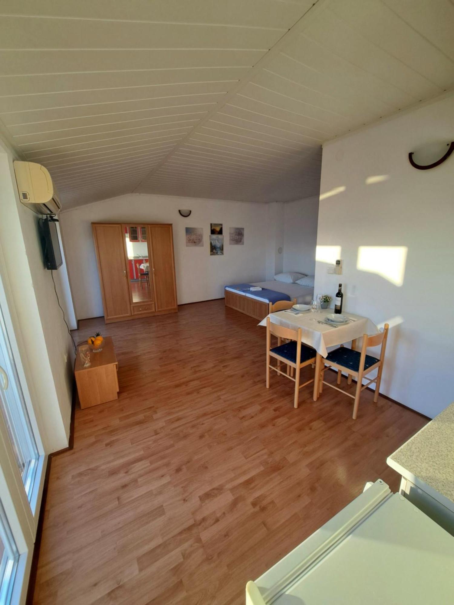Apartments Maruna Maslenica Luaran gambar